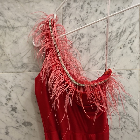 🎈HP🎈 Jessica Angel 794 Feathered One Shoulder Fitted Dress With Slit - Picture 12 of 15